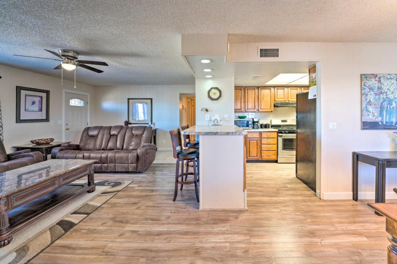 Lake Havasu Home With Pool - 2 Miles To Waterfront! เลคฮาวาซูซิตี้ ภายนอก รูปภาพ